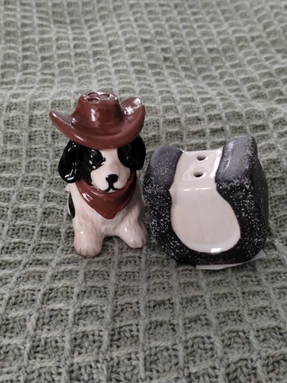 Salt & pepper shaker set- Cowboy dog & horseshoe
